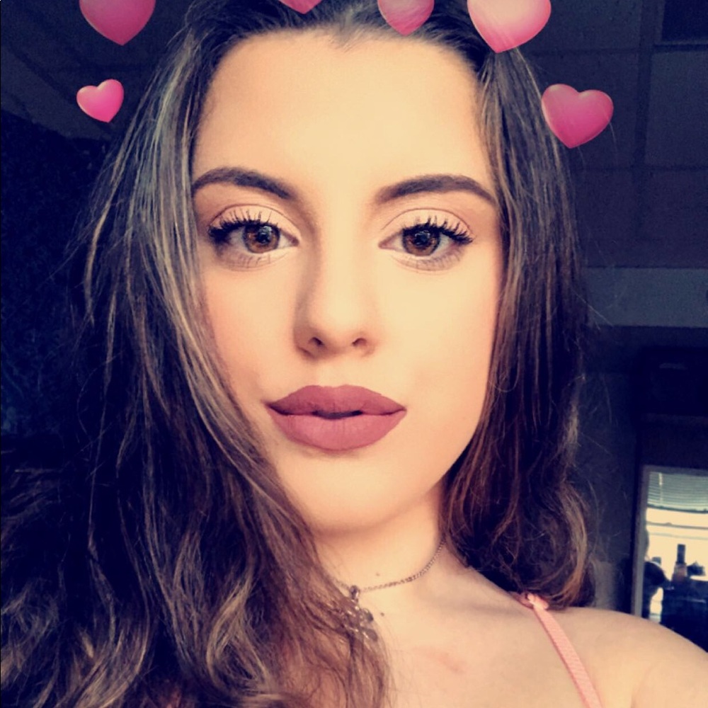 Meet your Posher, Lauren